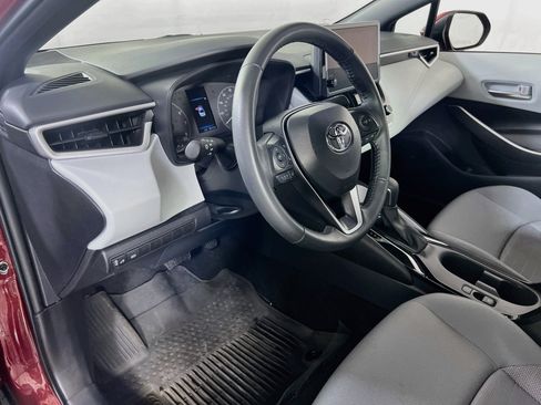 Used 2025 Toyota Corolla SE FWD image 9