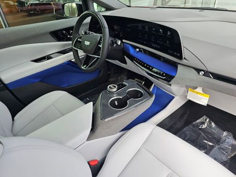 New 2026 Cadillac Optiq Sport 1 image 10