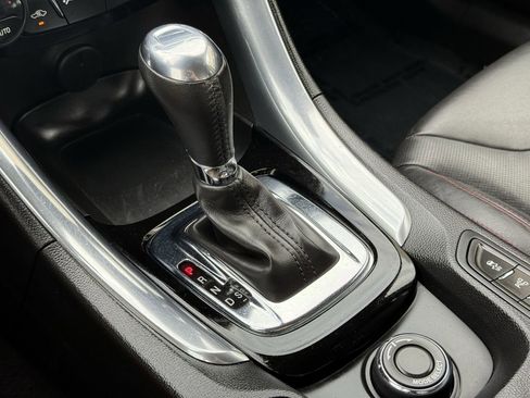 Used 2015 Chevrolet SS image 21