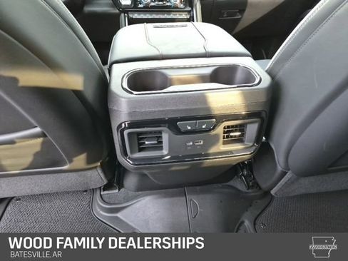 Used 2025 GMC Sierra 2500 AT4X image 26