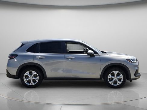 Certified 2023 Honda HR-V LX image 3