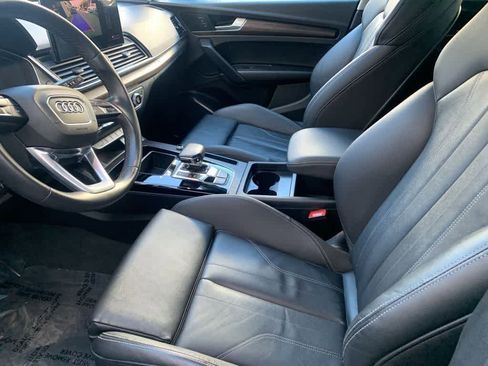 Used 2023 Audi Q5 e Premium w/ Convenience Package image 26