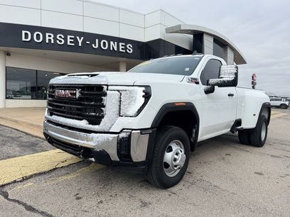 Used 2025 GMC Sierra 3500 Pro w/ Convenience Package