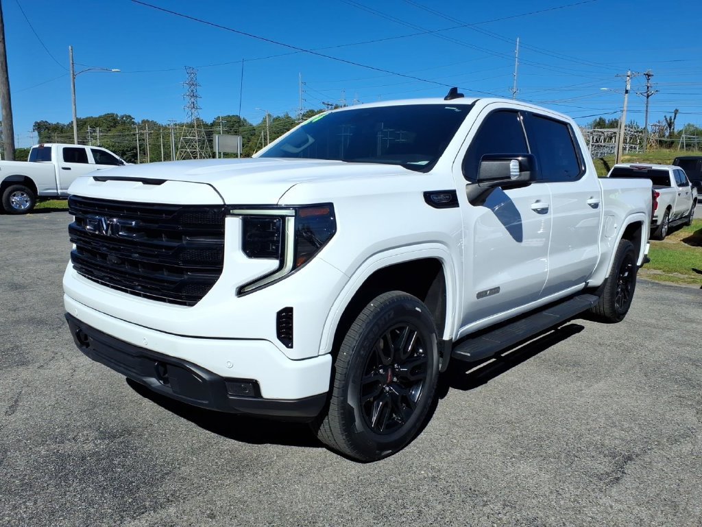 Used 2024 GMC Sierra 1500 Elevation w/ Elevation Premium Package AWD/4WD image 3