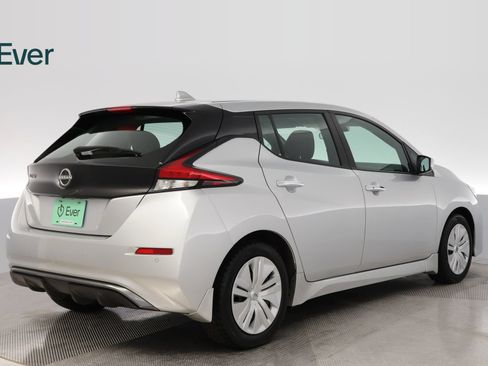 Used 2025 Nissan Leaf S FWD image 3