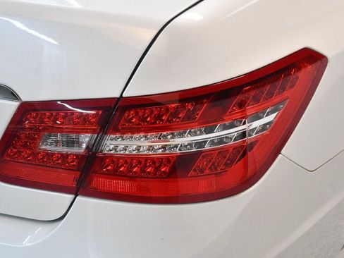 Used 2011 Mercedes-Benz E 550 Cabriolet image 14