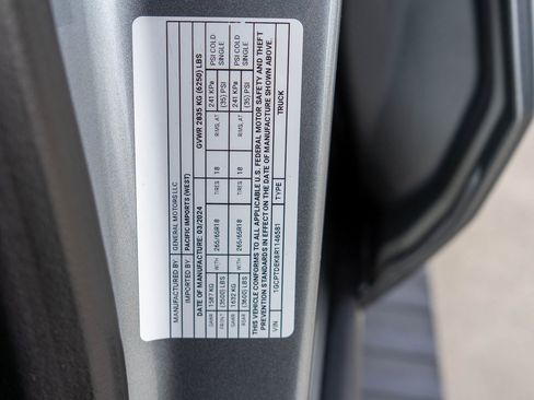 Used 2024 Chevrolet Colorado Z71 image 35