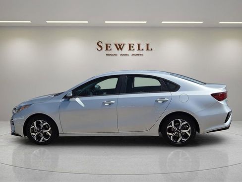 Used 2020 Kia Forte LXS FWD image 2