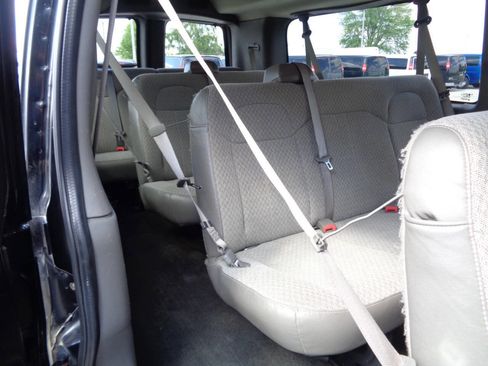 Used 2017 Chevrolet Express 3500 LT w/ LT Preferred Equipment Group RWD image 47