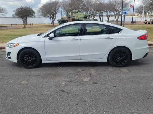 Used 2020 Ford Fusion SE w/ Equipment Group 151A image 1