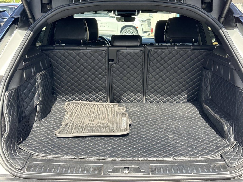 Used 2023 Land Rover Range Rover Velar S AWD/4WD image 11