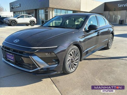 Used 2024 Hyundai Sonata Limited image 1