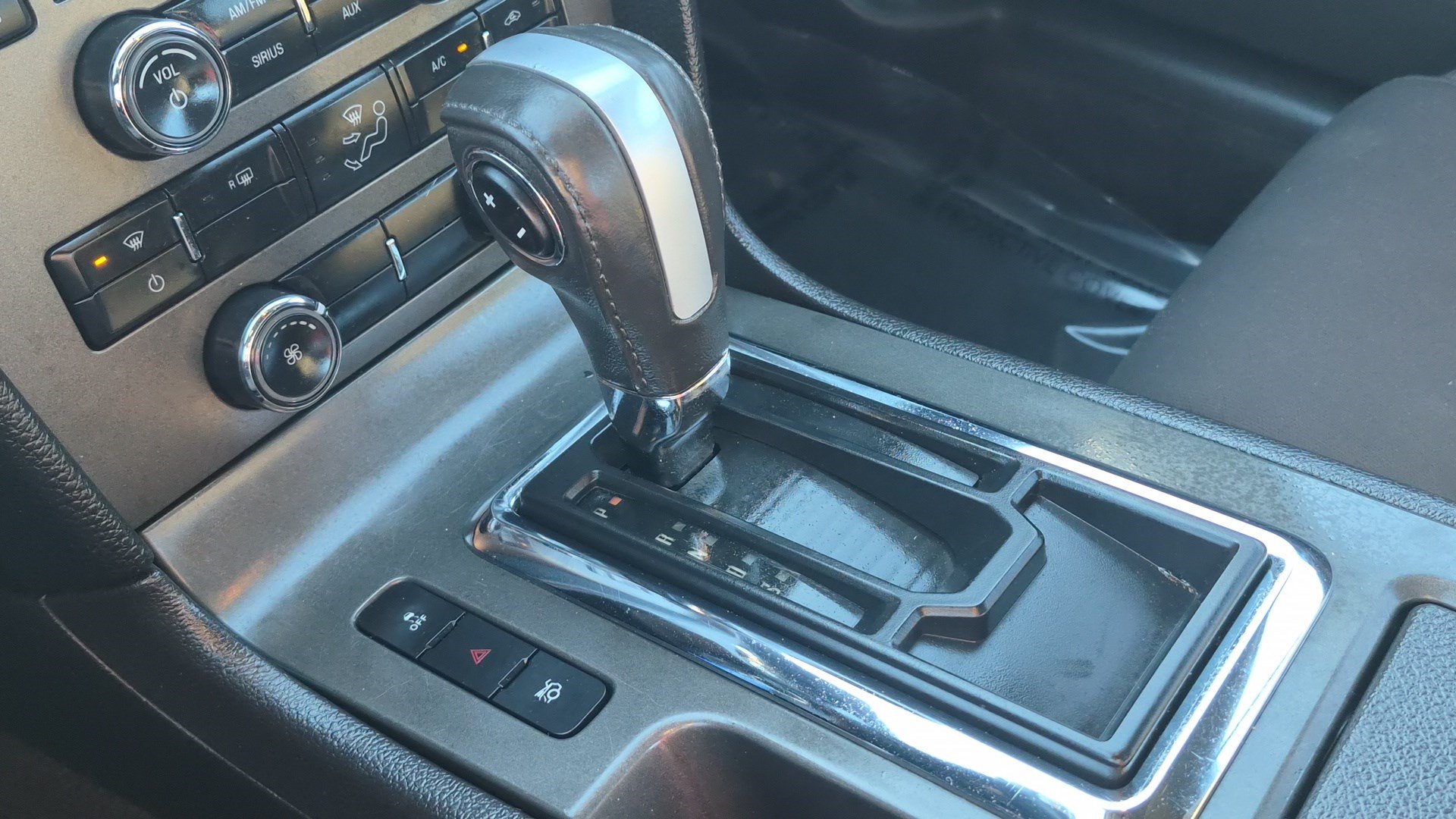 Used 2013 Ford Mustang Convertible RWD image 20