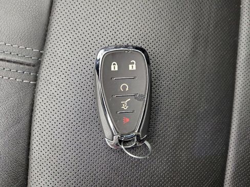 Used 2020 Chevrolet Blazer LT image 32