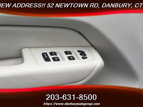 Used 2025 Volvo XC60 B5 Plus w/ Protection Package Premier AWD/4WD image 13