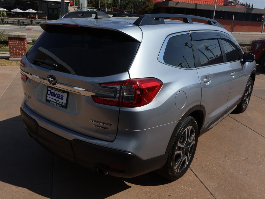 Used 2023 Subaru Ascent Limited w/ Technology Package AWD/4WD image 5
