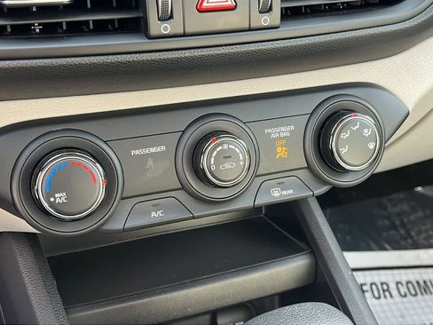 Used 2023 Kia Forte LXS image 21