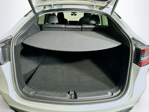 Used 2023 Tesla Model Y AWD image 28