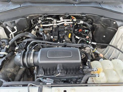 Used 2022 Ford Explorer XLT w/ Equipment Group 202A RWD image 24