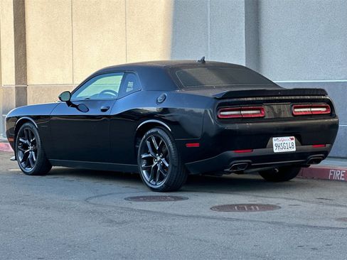 Used 2022 Dodge Challenger R/T w/ Plus Package image 6