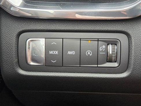 Used 2025 GMC Acadia Denali w/ Super Cruise Package image 48