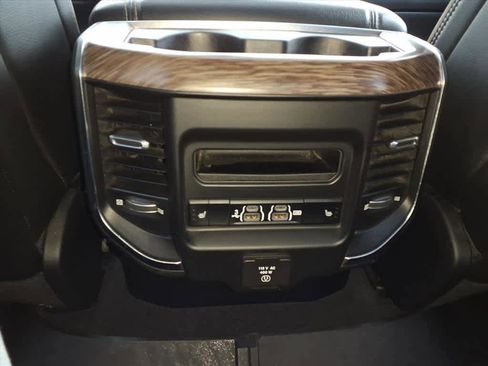 Used 2019 RAM 1500 Laramie image 8