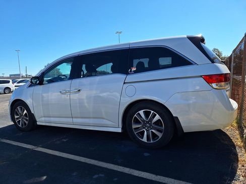 Used 2015 Honda Odyssey Touring Elite image 5