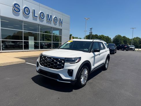 Certified 2025 Ford Explorer Platinum w/ LUX Leather Package AWD/4WD image 2