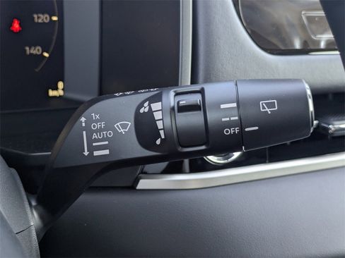 New 2025 Mitsubishi Outlander SE image 30