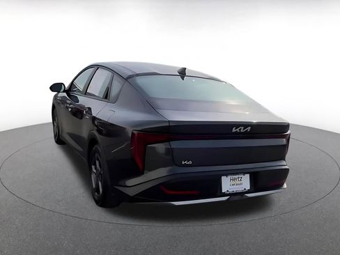 Used 2025 Kia K4 LXS image 11