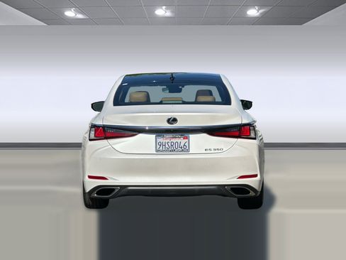 Used 2024 Lexus ES 350 w/ Premium Package FWD image 10
