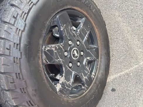 Used 2022 Ford Bronco Black Diamond image 3