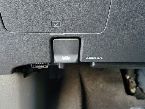 Used 2023 Buick Encore GX Select w/ Sport Touring Package FWD image 15