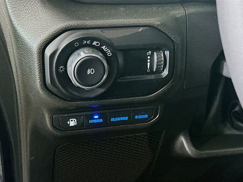 Used 2023 Jeep Wrangler Sahara image 16