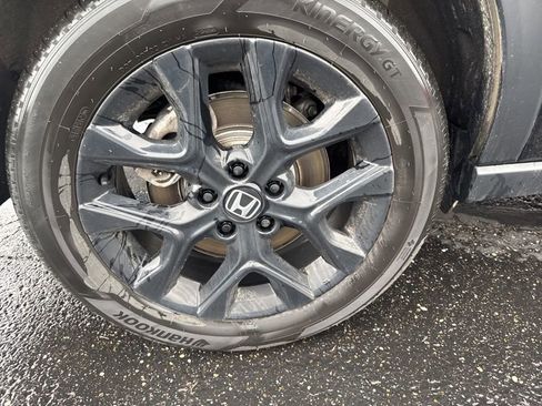 Used 2024 Honda HR-V Sport image 9