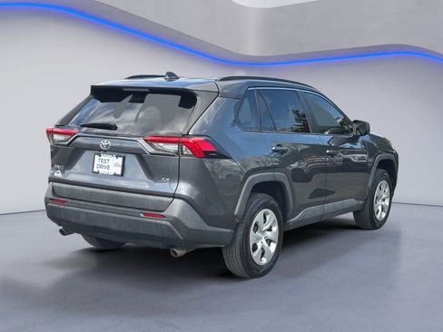 Used 2020 Toyota RAV4 LE image 9
