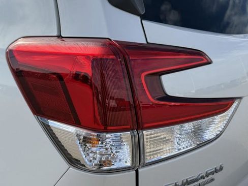 Used 2020 Subaru Forester Premium image 15