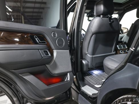Used 2021 Land Rover Range Rover Westminster Edition image 27