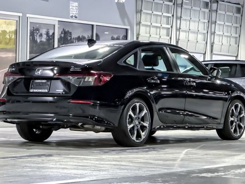 Used 2025 Honda Civic FWD Hybrid Sedan image 8