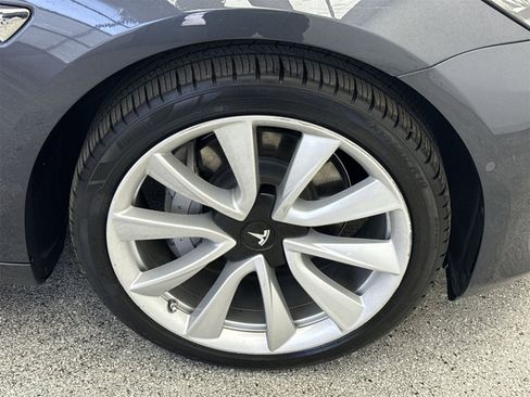 Used 2018 Tesla Model 3 Long Range image 34