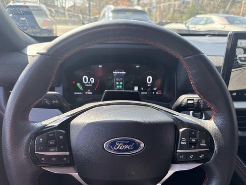 Used 2025 Ford Explorer ST-Line image 32