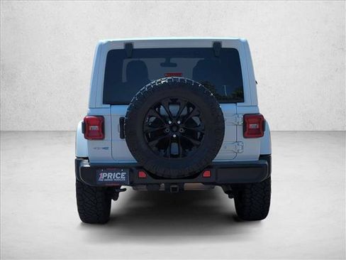 Used 2021 Jeep Wrangler Unlimited Sahara w/ Cold Weather Group AWD/4WD image 7