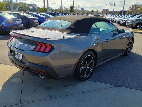 Used 2024 Ford Mustang Premium image 5