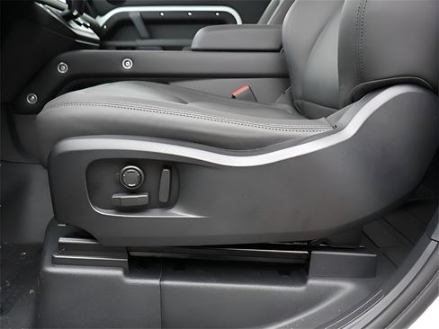 New 2025 Land Rover Defender 90 X-Dynamic SE image 41