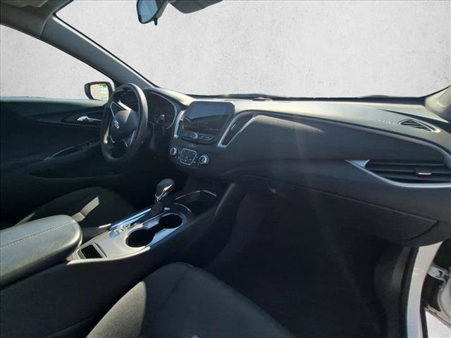 Used 2025 Chevrolet Malibu LT FWD image 21
