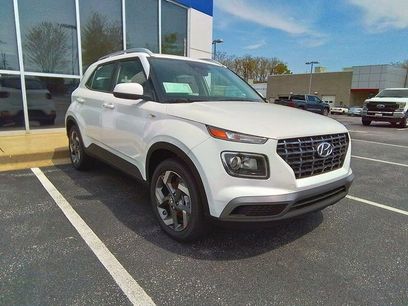 New 2025 Hyundai Venue SEL