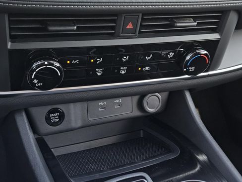 New 2026 Nissan Rogue S image 19