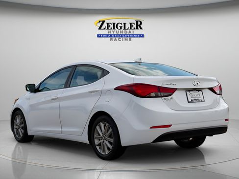 Used 2016 Hyundai Elantra SE w/ Option Group 02 FWD image 5