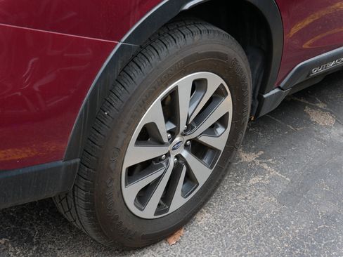 Used 2022 Subaru Outback Premium image 5