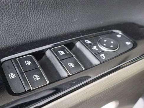 Used 2022 Nissan Pathfinder Platinum w/ Cargo Package image 23